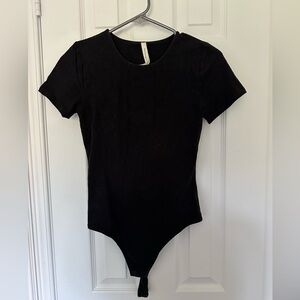 Aritzia The Group by Babaton Soft Contour Tee Bodysuit
